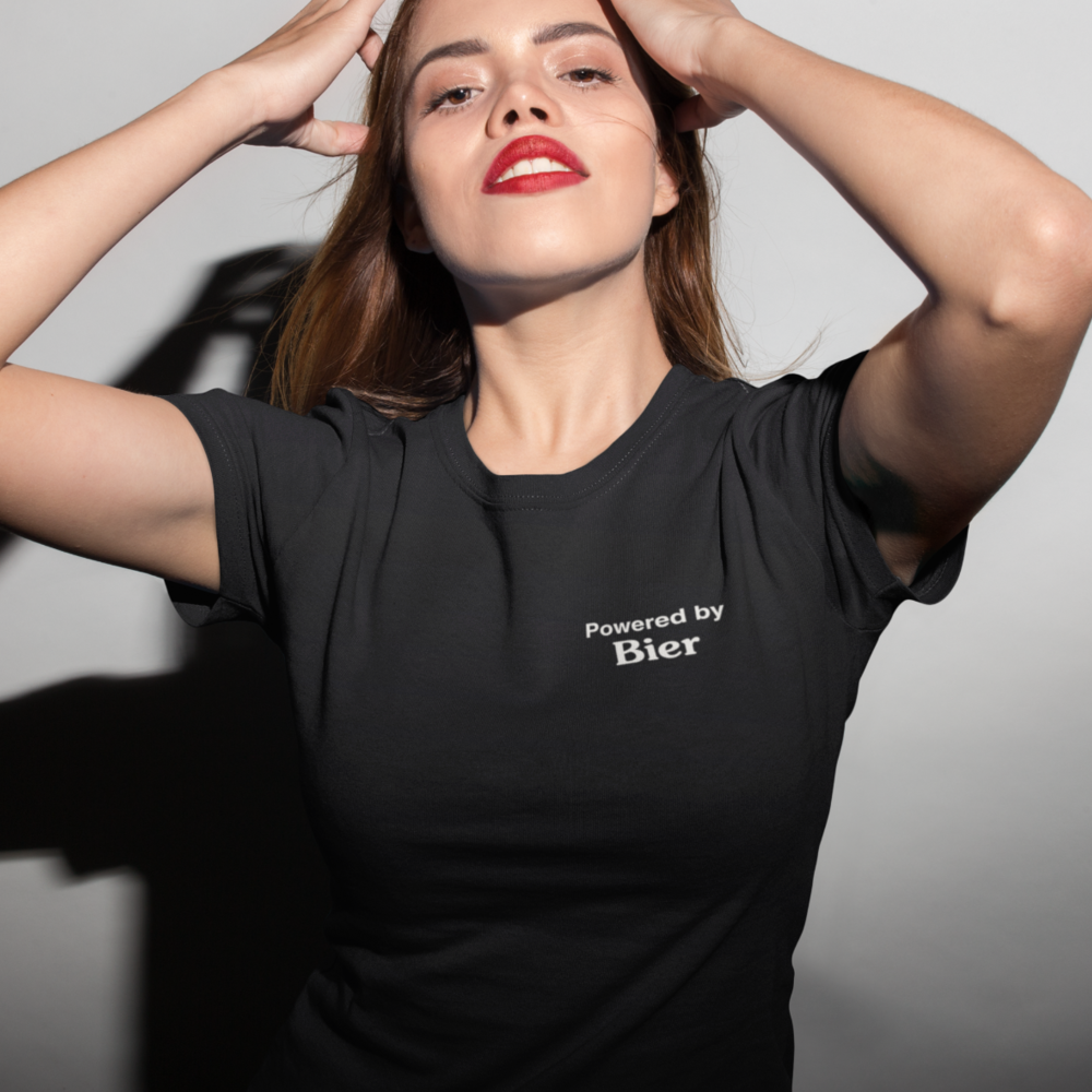 Powered by Bier  - Damenshirt (100% Baumwolle)